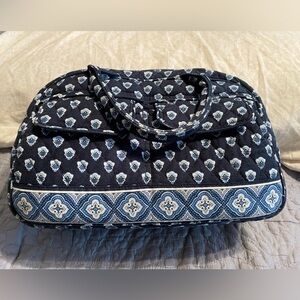 Vera Bradley handbag in Nantucket Navy